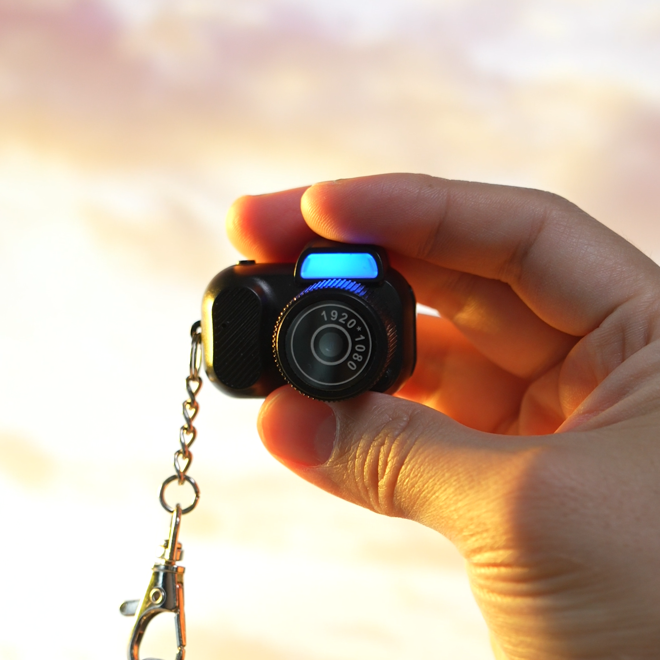 MiniSnaps Mini Camera Keychain - Smallest HD Camcorder for Video Recording & Travel - Cool Gift for Men & Women