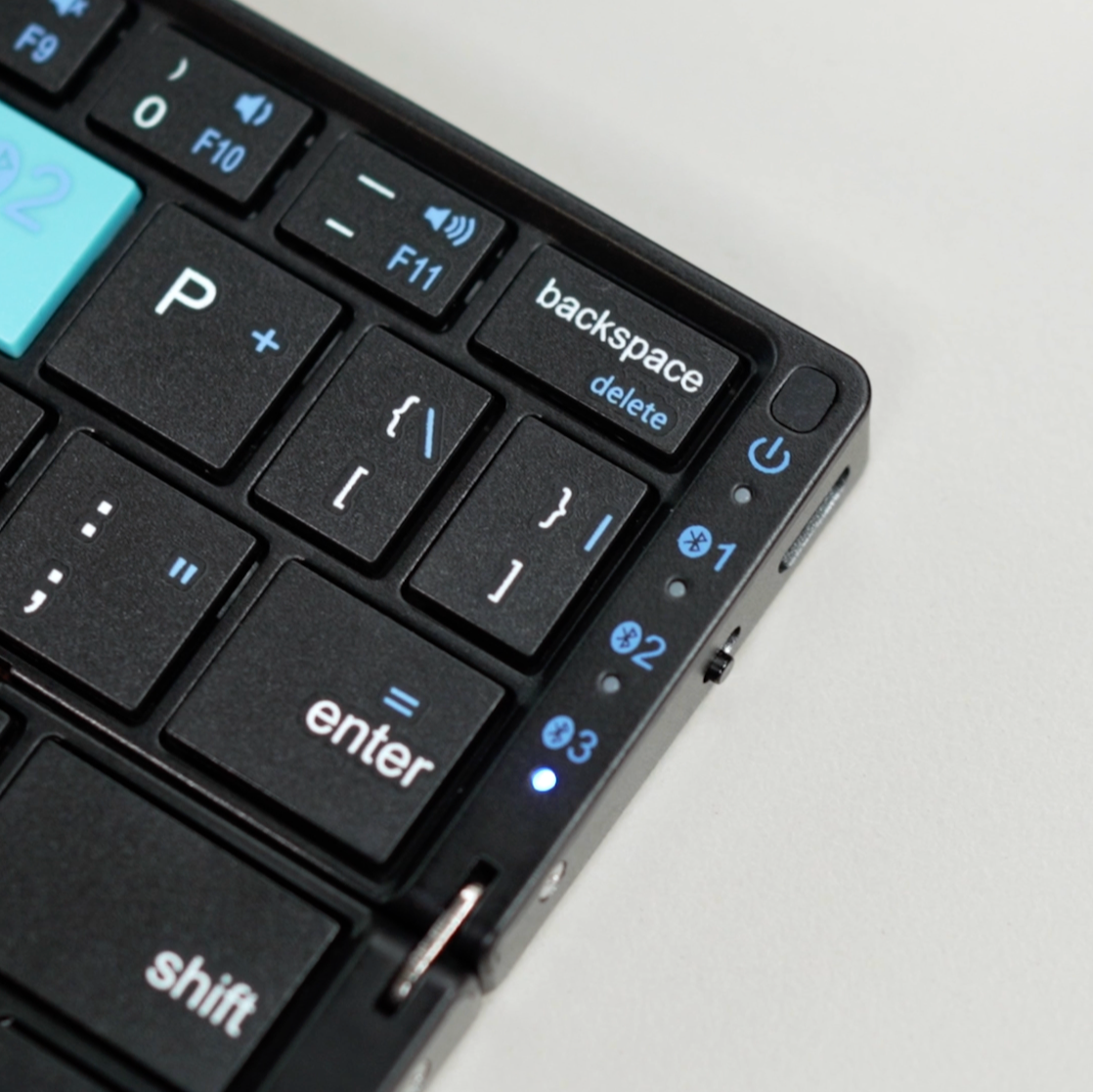 foldable-pocket-bluetooth-keyboard