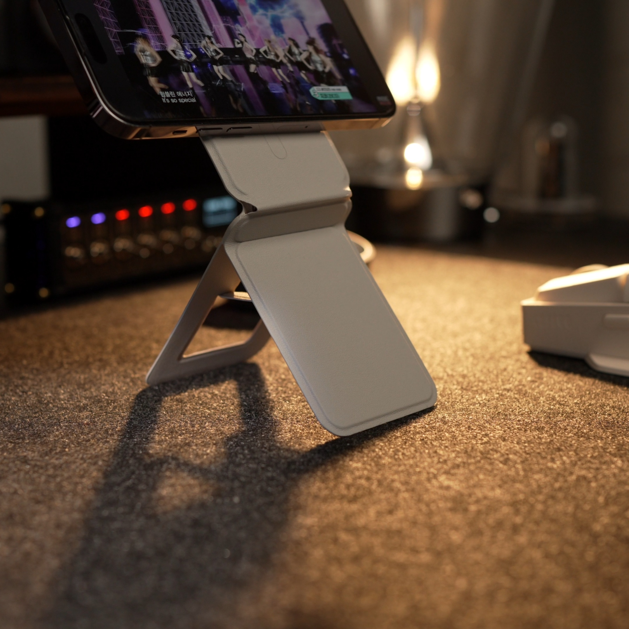 Double Style Magnetic Phone Stand