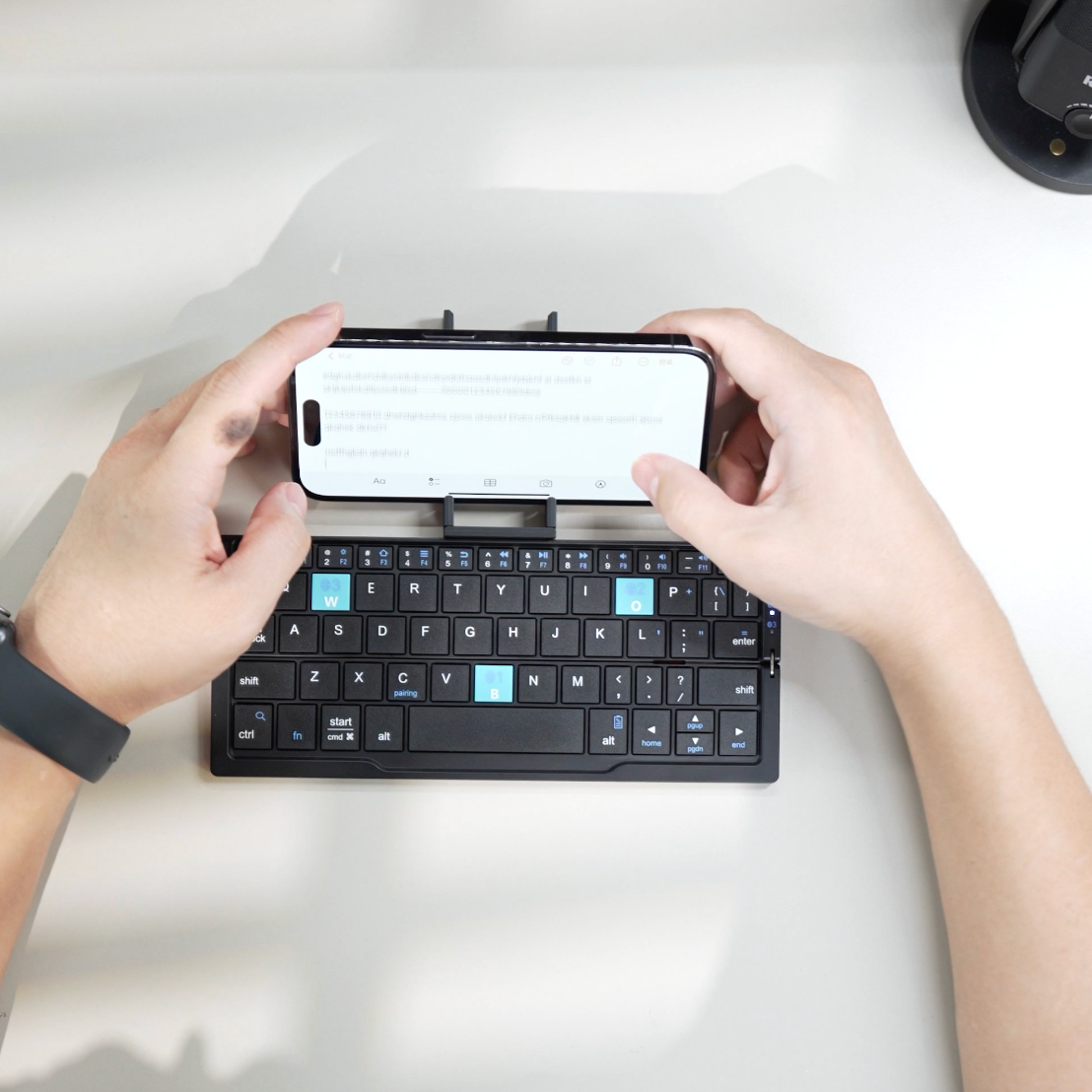 foldable-pocket-bluetooth-keyboard